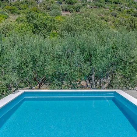 Villa Zest
